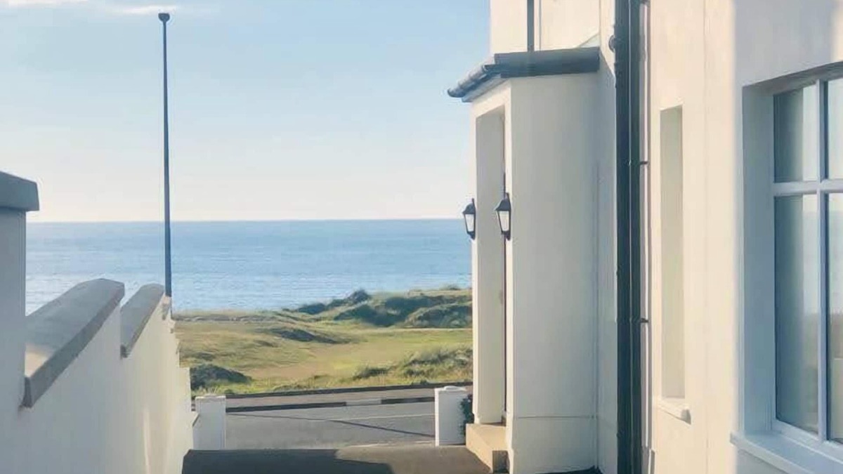 Portstewart House | Amazing Sea views. Central location. Overlooking Portstewart Old Course.