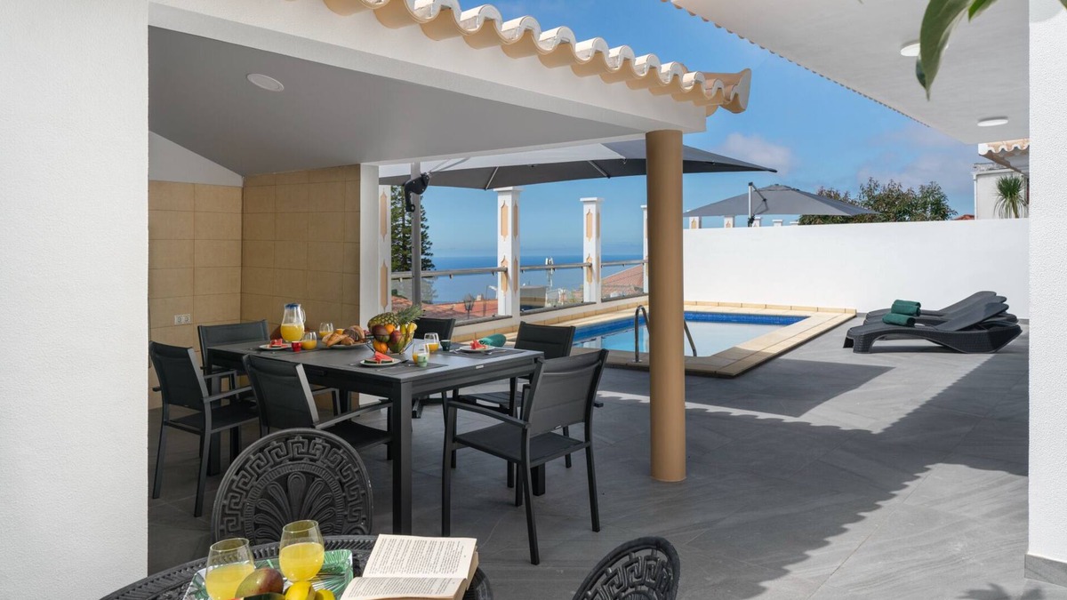 Monte Villa | Amazing sea views over Funchal | Atlantic Sunrise