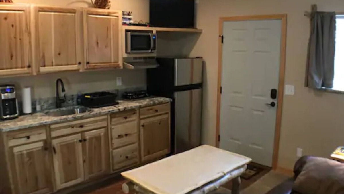 Divide Apartment | Amazing secluded apartment on 27 acres with Pikes Peak view