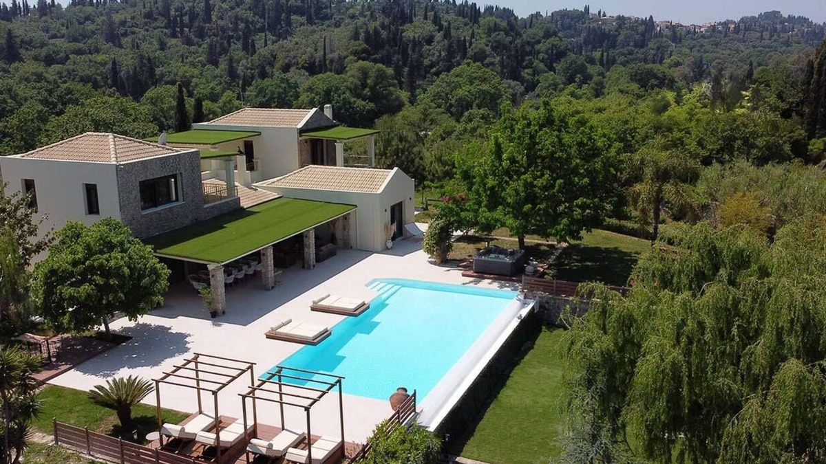 Potamos Villa | Amazing state-of-the art Spectacular Villa Sleeps 16 (9 baths)