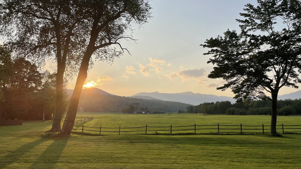 Stowe Area Condo | Amazing Stowe Location! Stunning Mountain Views in Cozy Condo 2BR- sleeps 6