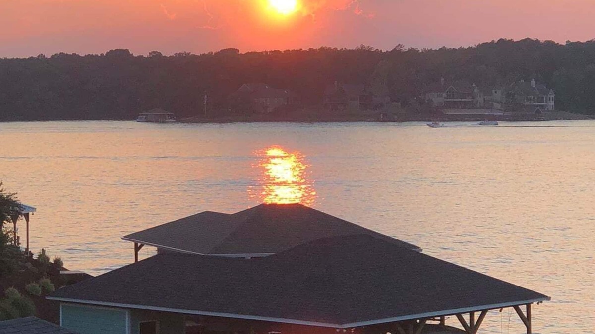 Mount Gilead House | Amazing Sunsets, Beautiful views, A great waterfront property
