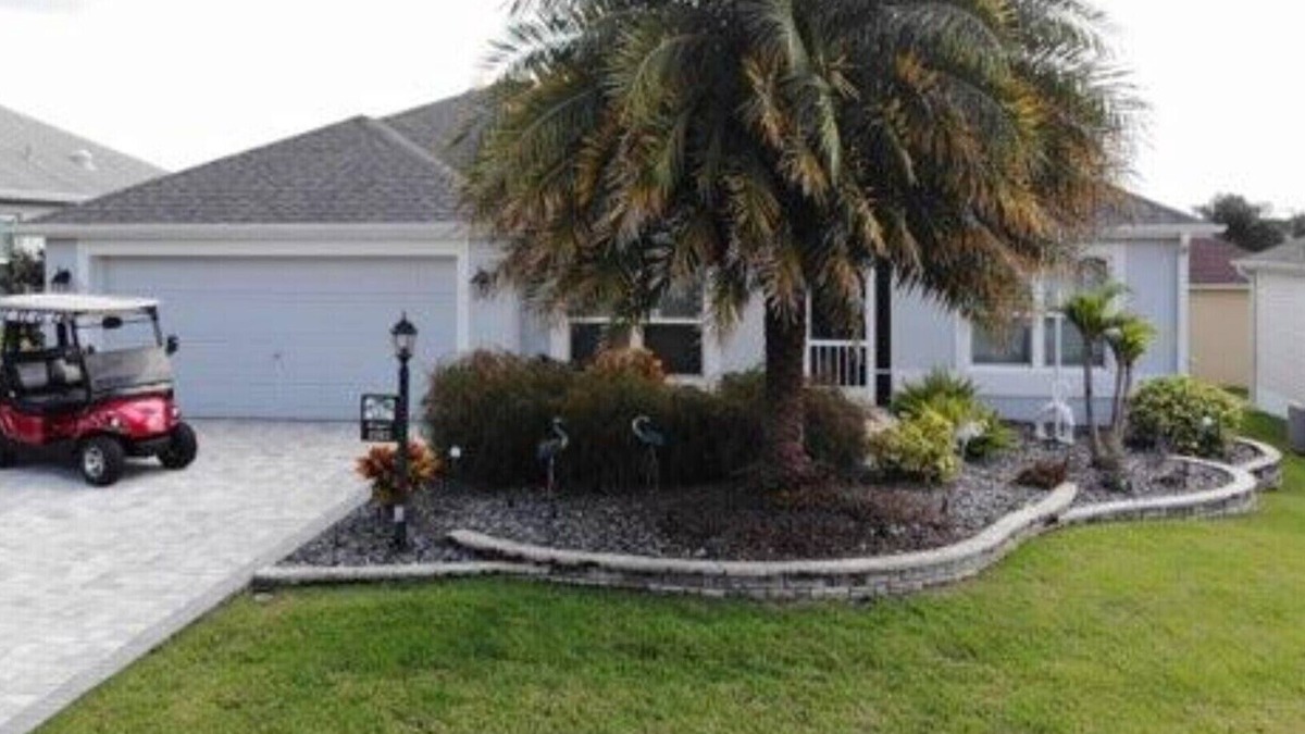 Fruitland Park House | Amazing three-bedroom home in The Villages. Great spot for a memorable vacation!