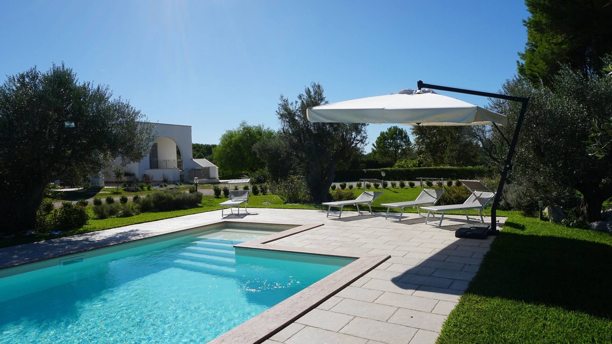 Sanarica Villa | Amazing twin bedroom apartment in a villa with swimming pool -10 beds available
