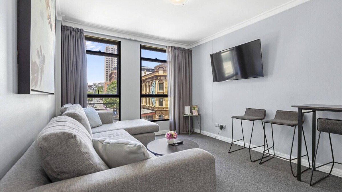 Haymarket Apartment | Amazing unit near China Town