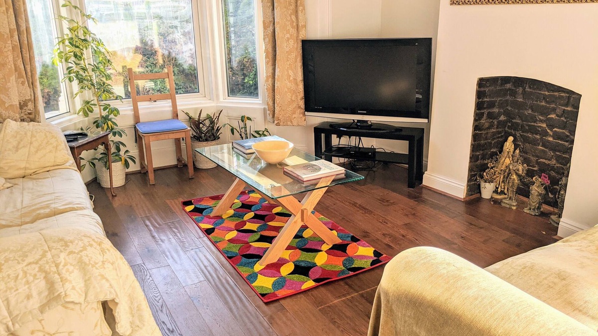 Highbury West Apartment | Amazing very spacious quiet convenient garden apartment in central London