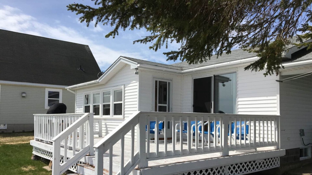Cormierville Cottage | Amazing View on Cocagne Bay