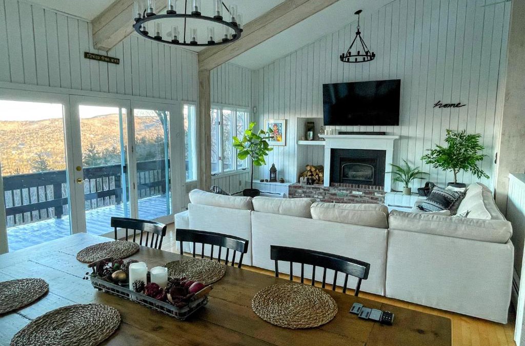 Campton House | Amazing View Retreat Home