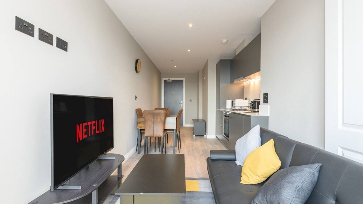 Holbeck Apartment | Amazing Views in Central Leeds - Pass The Keys