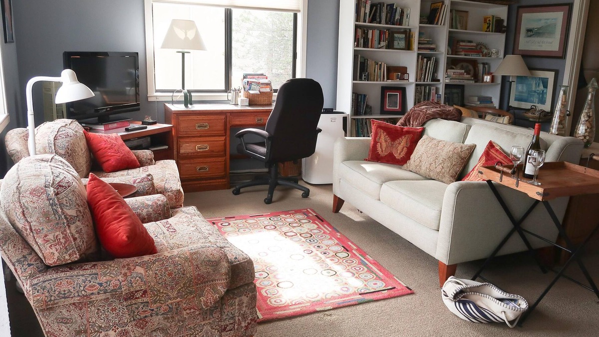 San Rafael Apartment | Amazing views, multi-level decks, full kitchen and pool.