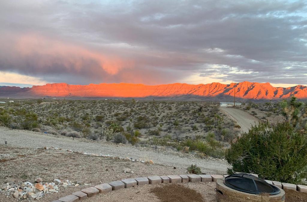 Meadview House | Amazing Views near Grand Canyon Skywalk