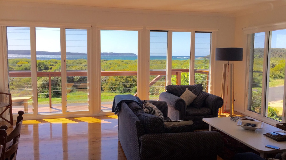 Broulee House | Amazing Views. Quick walk to 3 Broulee beaches. Not to be missed!