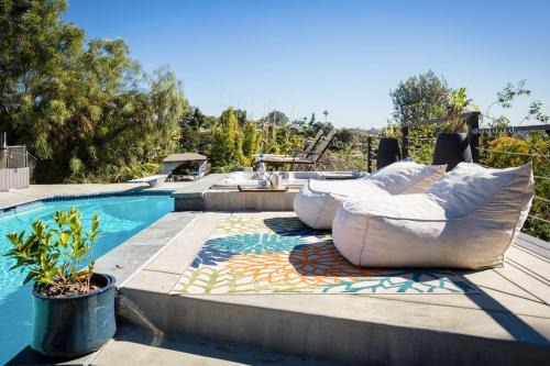 Solana Beach House | Amazing Views with Heated Pool and Jacuzzi Near Beach