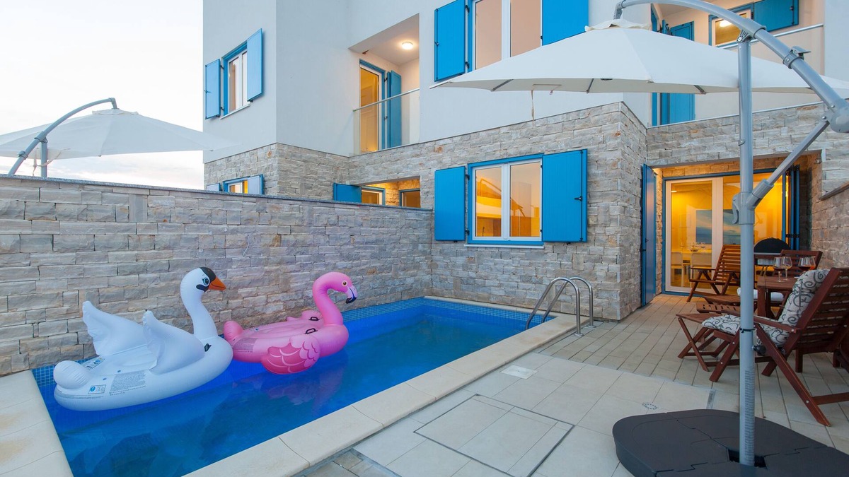 Privlaka Resort | Amazing villa Miri just 5m from the sandy beach