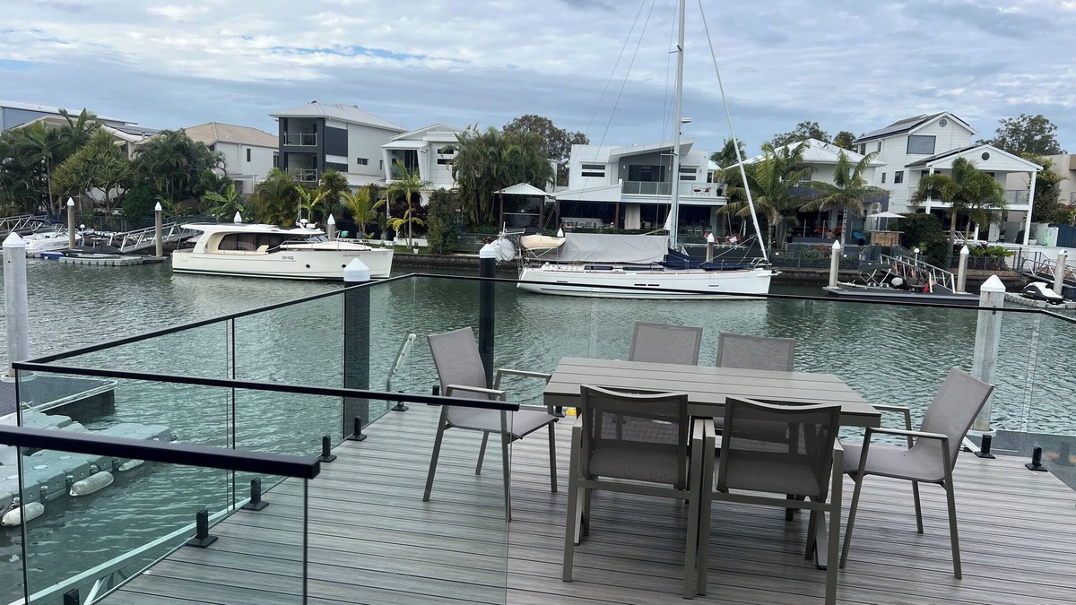 Coomera House | Amazing waterfront Luxury house&heated Pool& EV