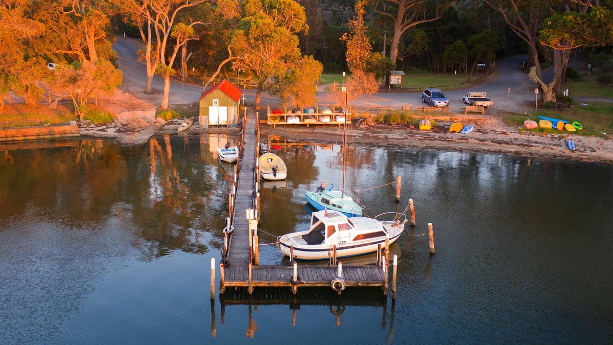 Nyerimilang Cabin | Amazing waterfront views, scenery, bird-life, free kayaks & private jetty