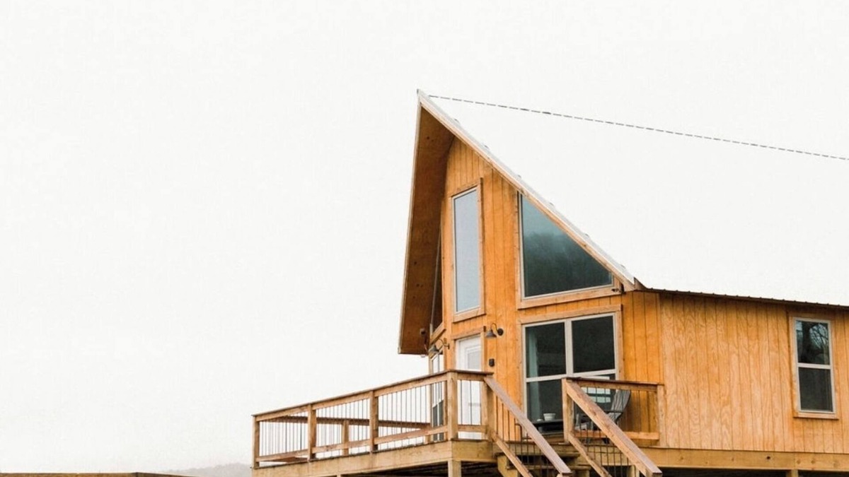 Oark House | Amazing Whitetail Haven on the Mulberry River in Oark Arkansas