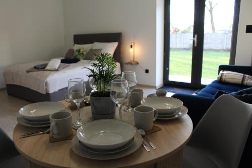 Uniejow Apartment | Ambasada zieleni