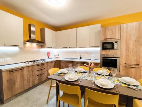 Bellavista Apartment | Amber Court Apartment