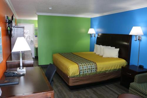 Le Mars Hotel | Amber Inn