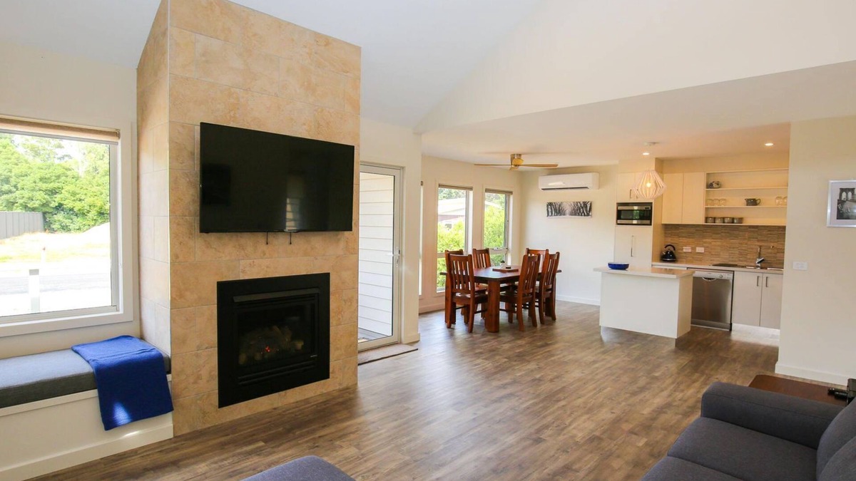 Bright Villa | AMBER MIST VILLA - TWO: Bright