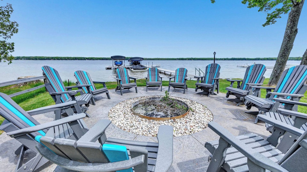 Brazeau Cottage | Amber's White Potato Lake House w/Sandy Shore