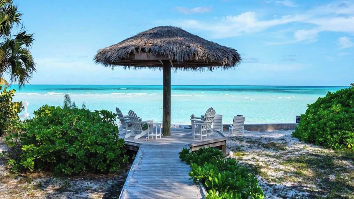 Spanish Wells House | Amberjack House - 3 Bedroom House On The Beach!