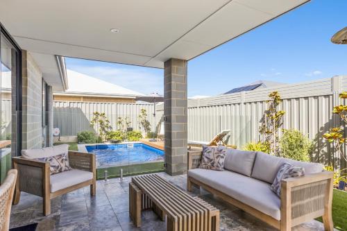 Eglinton House | Amberton Beachs Little Paradise By Swan Bnb