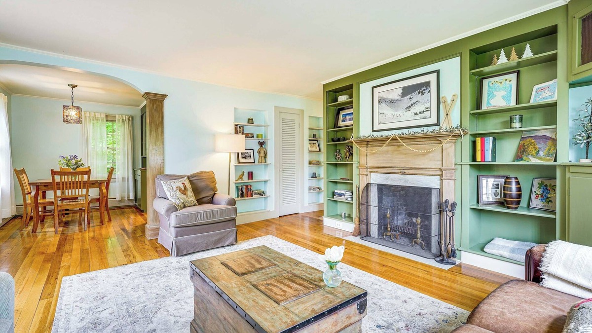 Manchester Apartment | Ambient Manchester Village Apt w/Deck & Pond!