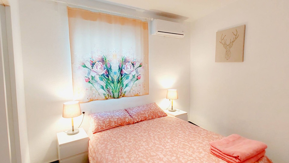 Murcia Apartment | Amelie accommodation with free Wi-Fi