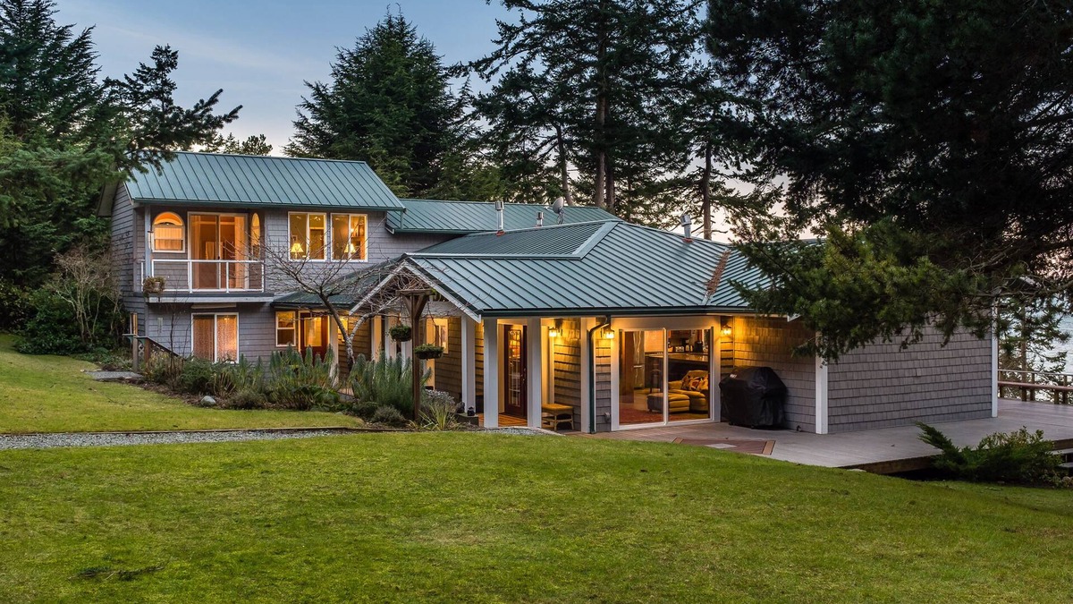 Lopez Island House | Amenity-Packed Waterfront Island Retreat