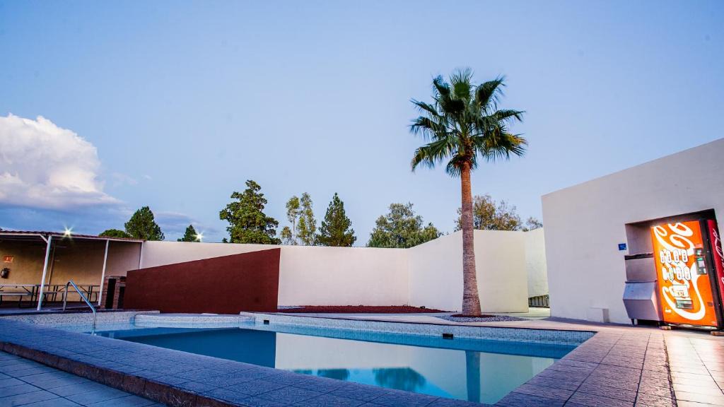 Delicias Hotel | American Inn Hotel & Suites Delicias