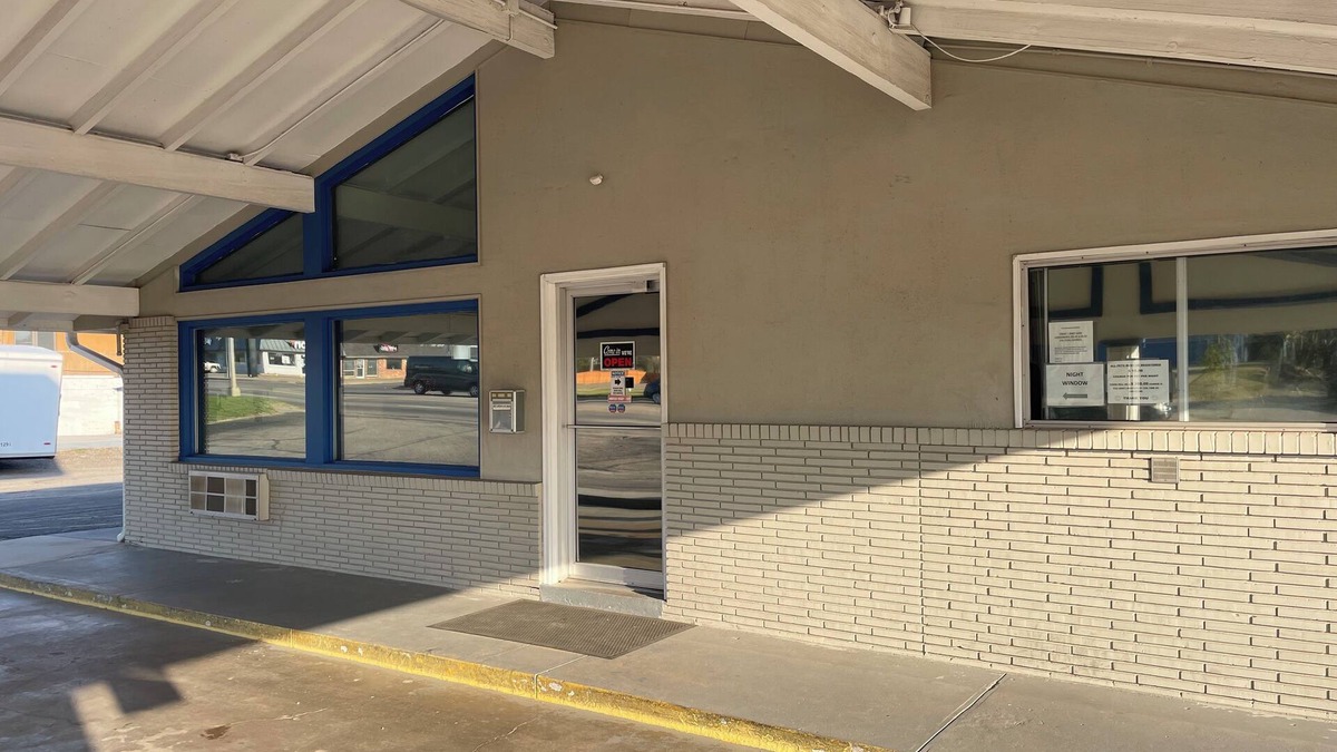 Pratt Hotel | American Inn Motel