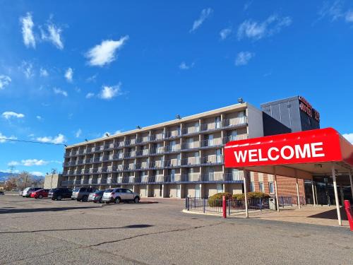 Arvada Plaza Area Hotel | American Motel