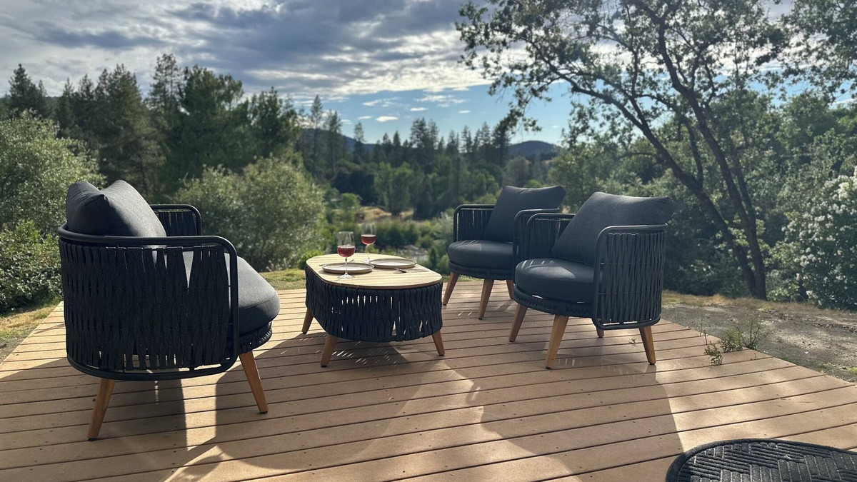 Lotus House | American River Front Home, remodeled 2 bd home with bonus room