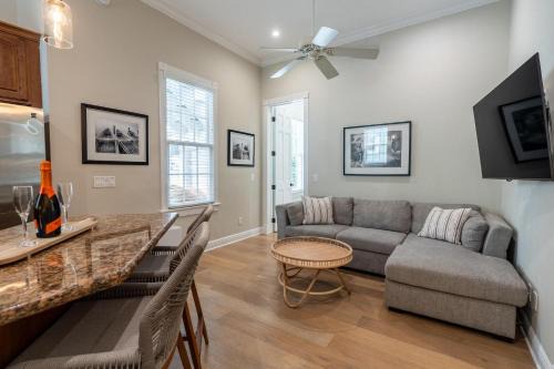 Old Town House | American Shoal Light Suite
