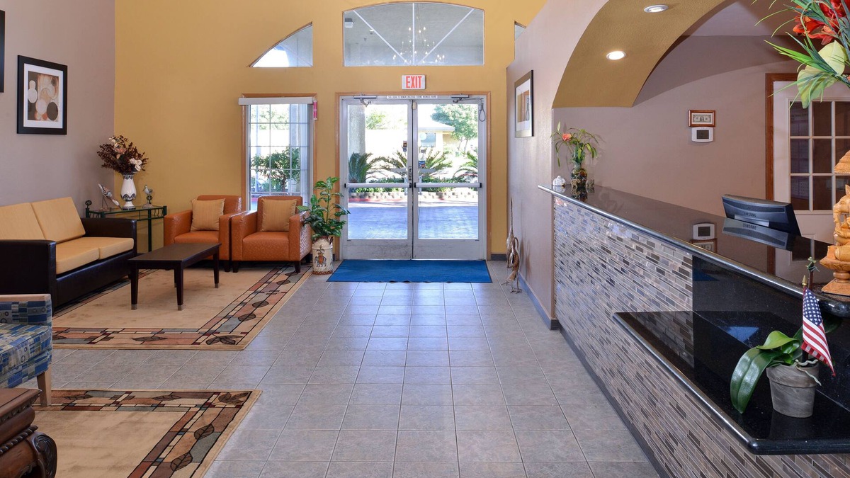 Madera Hotel | Americas Best Value Inn & Suites Madera
