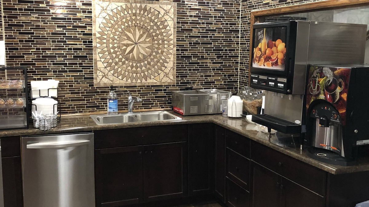 Sidney Hotel | Americas Best Value Inn & Suites Sidney