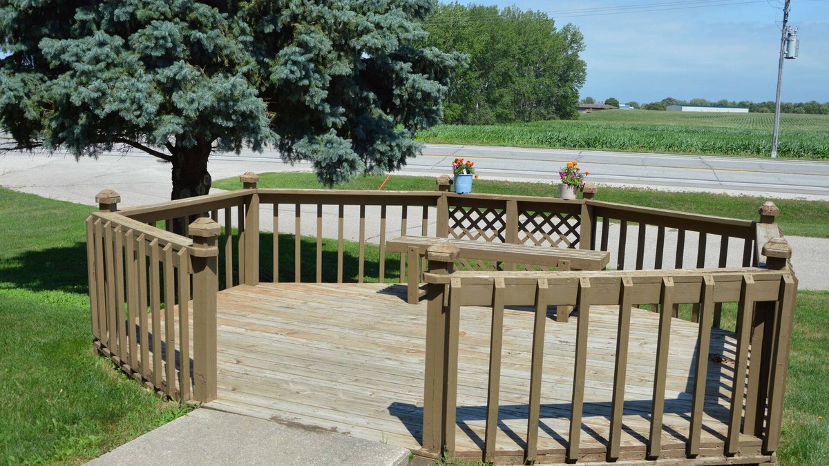 Emmetsburg Hotel | Americas Best Value Inn Suburban Motel