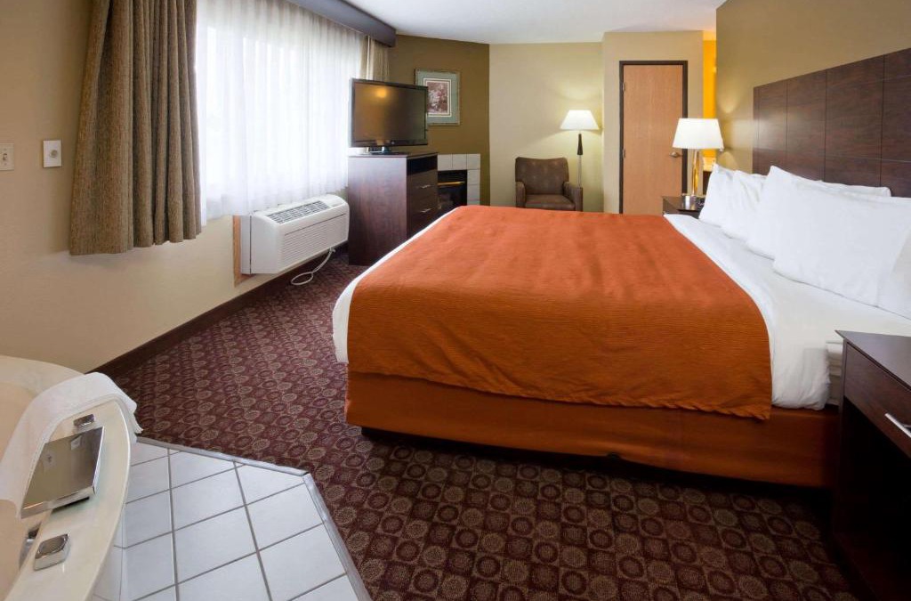 Blue Earth Hotel | AmericInn by Wyndham Blue Earth