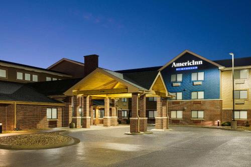 Lincoln Hotel | AmericInn by Wyndham Lincoln South