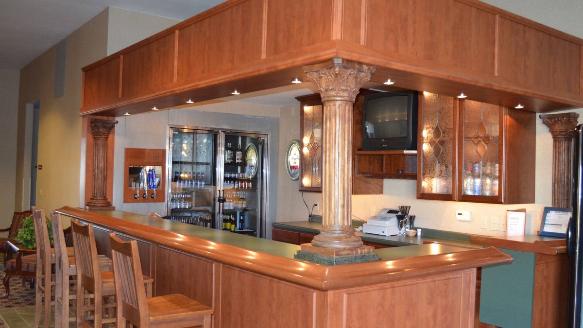 Maquoketa Hotel | AmericInn by Wyndham Maquoketa