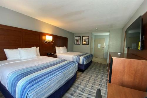 Williamsburg Hotel | AmericInn by Wyndham Williamsburg