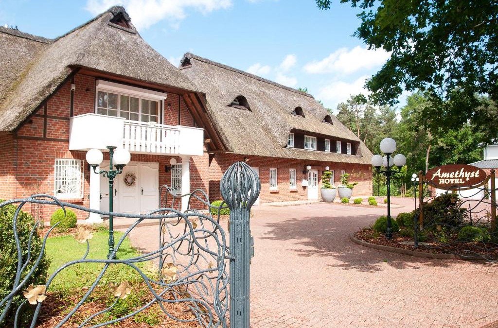 Deutsch Evern Hotel | Amethyst Hotel Garni Lüneburg