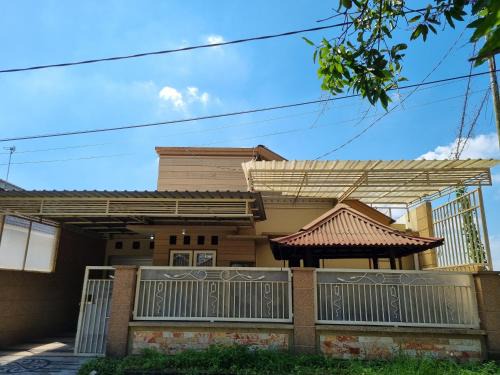 Mataram House | Amira Homestay Mataram
