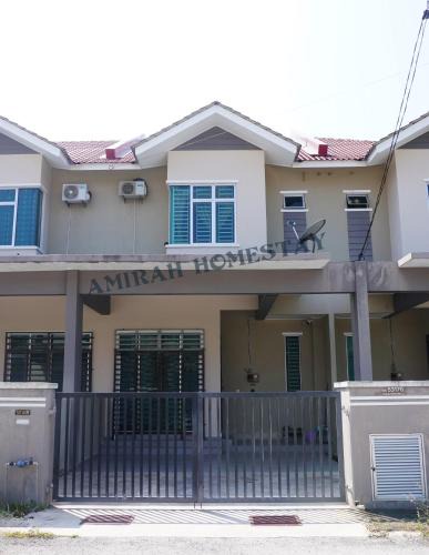 Kampung Gong Badak House | Amirah Homestay (UMT, UniSZA)