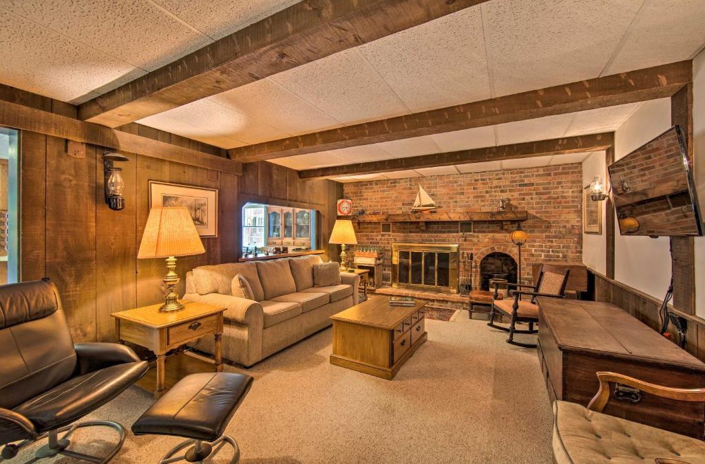 New Holland Apartment | Amish Country Apartment with Cozy Fireplace!