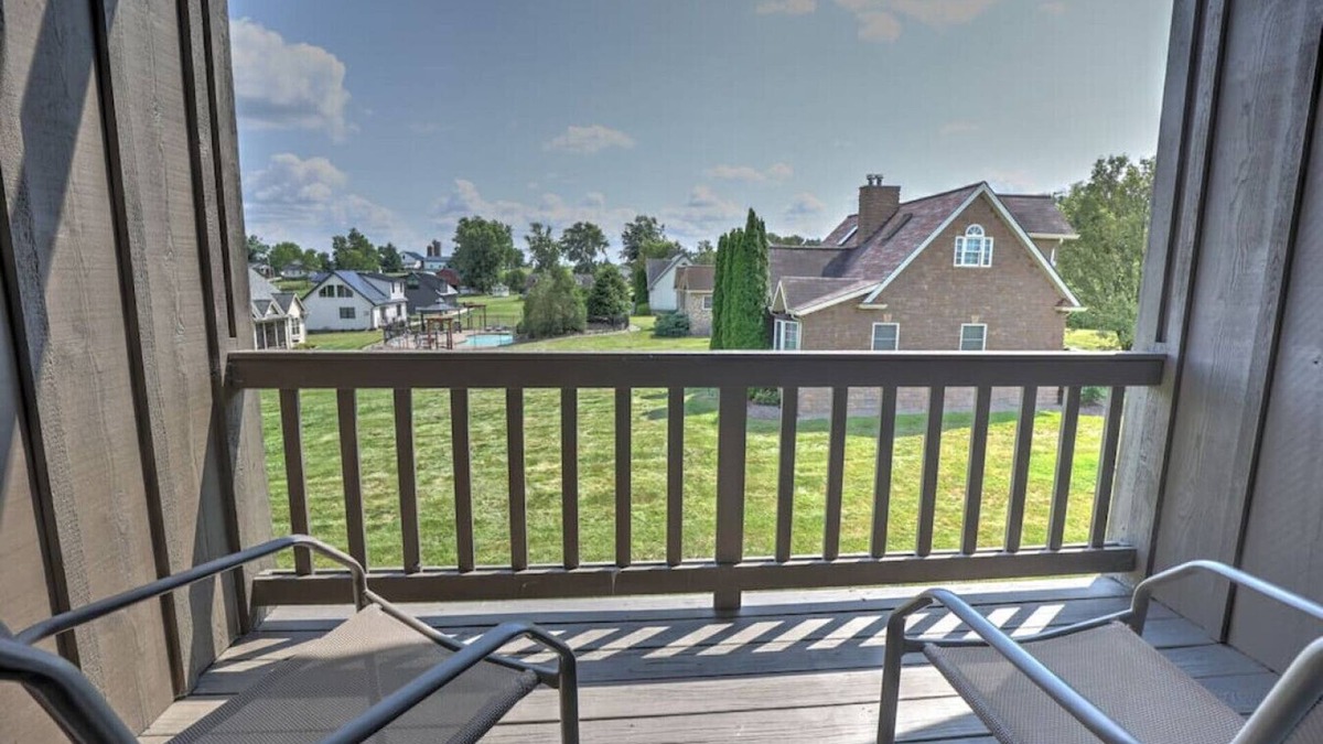 Millersburg Cottage | Amish Country Getaway With Seasonal Pool/Hot Tub