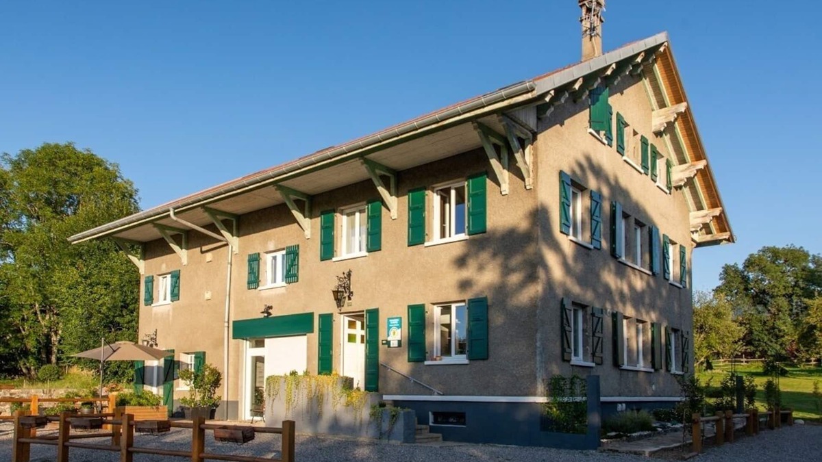 Saint-Paul-en-Chablais House | Amodo Lodge - JARO Room