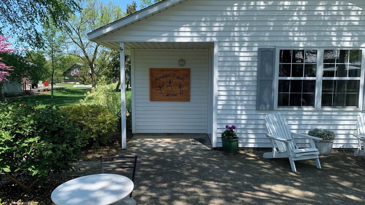 Kingsville Cottage | Amongst Friends Cottage